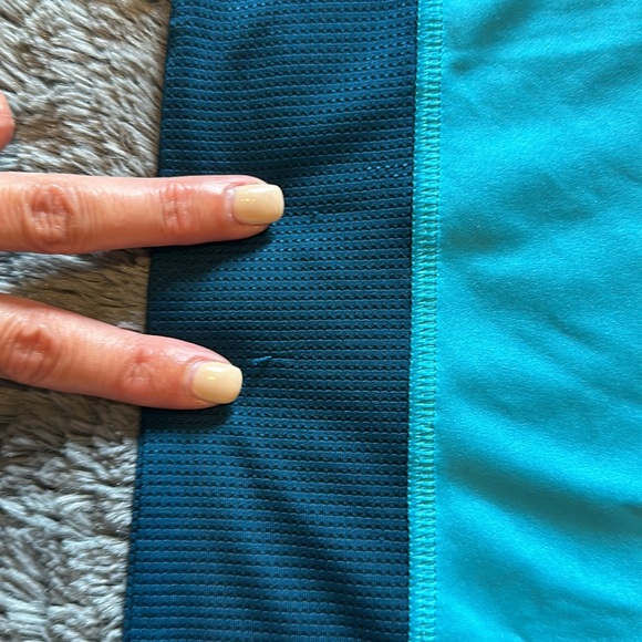 Boys Under Armour Heat Gear T Shirt - Picture 4 of 5